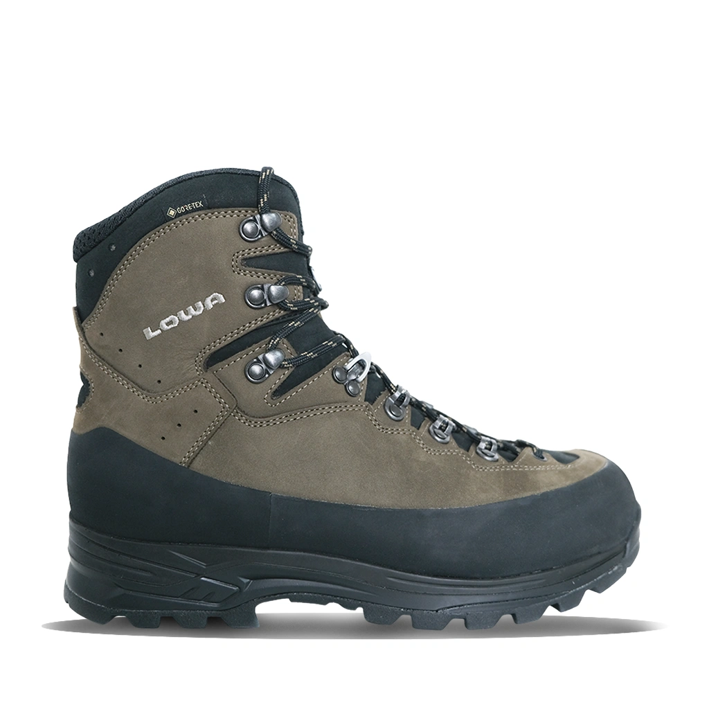 Highcountry Evo GTX: Conquer the Peaks Unleash Your Adventure Waterproof. Breathable. Legendary.